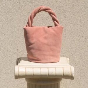 Yvonne Kone Johanna Mini Bucket in Suede Confetto
